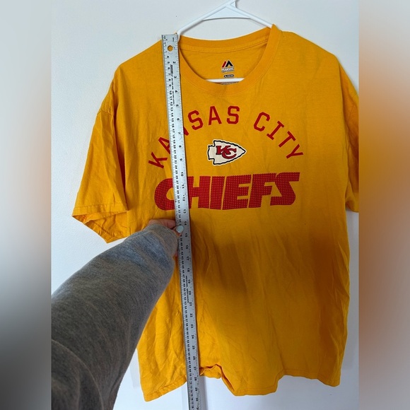 Kansas City Majestic Chiefs Football Tshirt - Picture 3 of 7